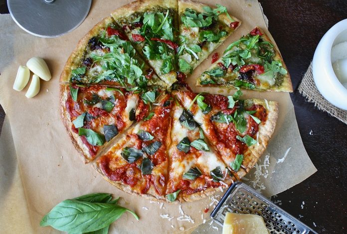 Desayunar pizza es más sano que el cereal, según nutrióloga