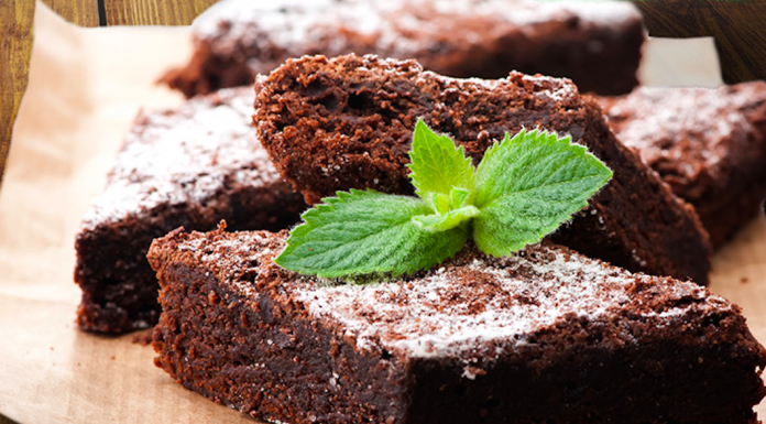 Estos brownies orgánicos de chocolate te harán más feliz en casa