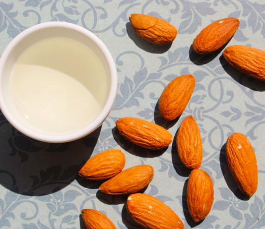 3 snacks con almendras que te darán músculos más fuertes