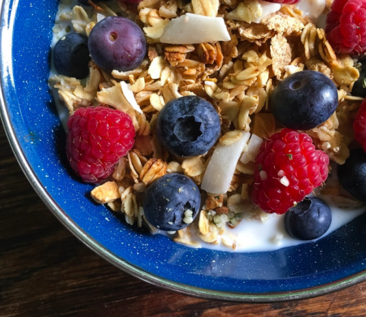 Prepara tu propia granola en casa y con super foods