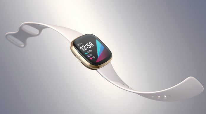 Fitbit sense, el smartwatch para las corredoras que quieren cuidar su salud