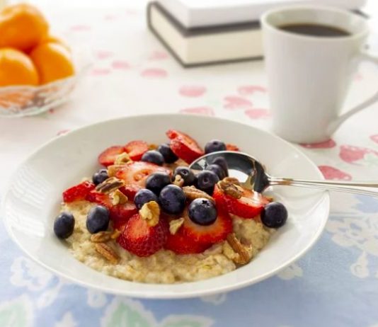 Avena con arándano y miel para tener energía para entrenar